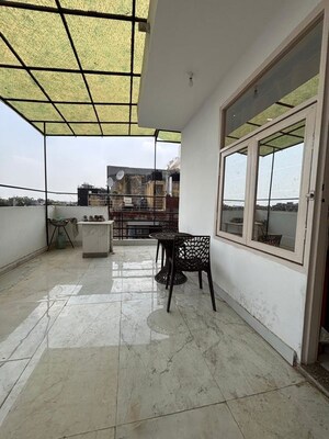 Parking in 1 RK Builder Floor at Chattarpur – for Rent