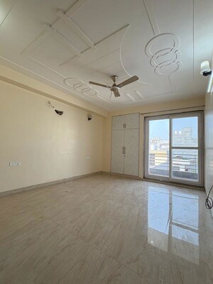 Room in 2 BHK Apartment at M3M Skywalk, Sector 74 – for Rent