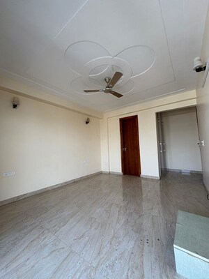 Room in 2 BHK Apartment at M3M Skywalk, Sector 74 – for Rent