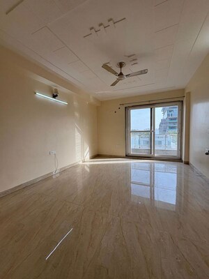Room in 2 BHK Apartment at M3M Skywalk, Sector 74 – for Rent