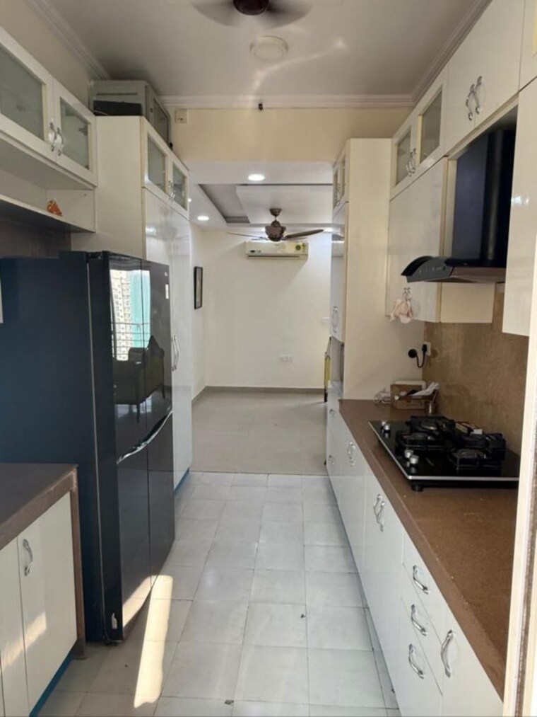 Kitchen, wave-amore 2.5 Bedroom 1609 Sq.Ft. Apartment In Sector 32 Noida 10418847