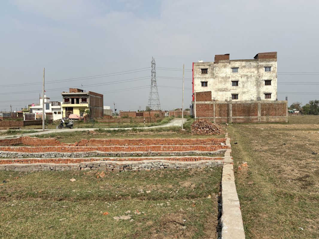 Plot For Sale in Mohansarai