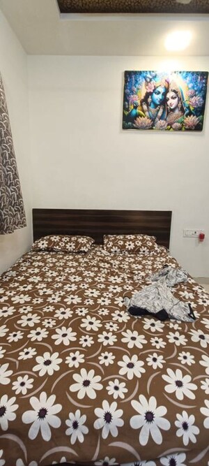 Bedroom in 1.5 BHK Apartment at Sagar Avenue Phase 2, Santacruz East – for Rent