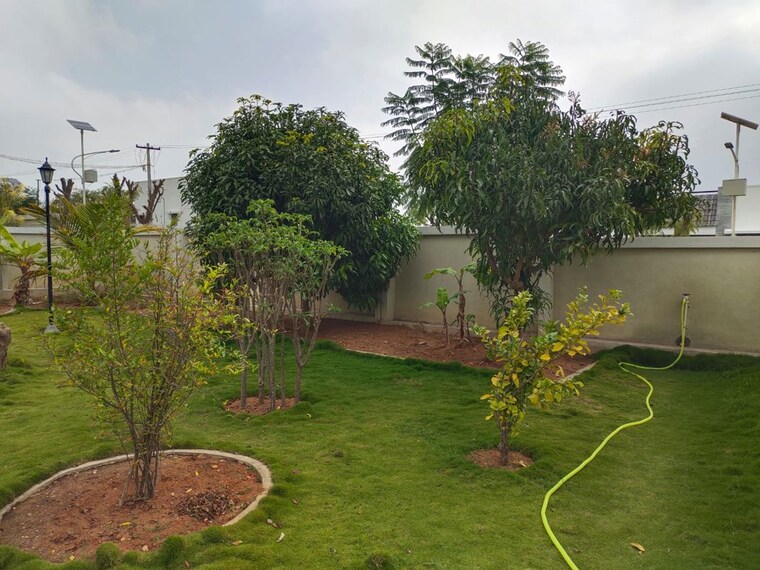 Garden, kamandoddi 3 Bedroom 1000 Sq.Ft. Villa In Kamandoddi Hosur 10418864