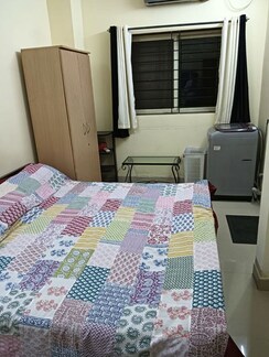 1 BHK Builder Floor For Rent in Miracle Apartments