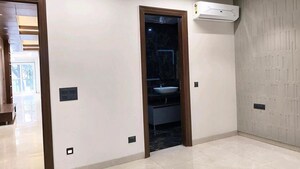 Room in 3 BHK Builder Floor at Meffier Golden Park, Sohna Sector 4 – for Sale