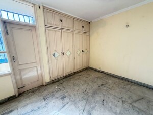 Room in 3 BHK Builder Floor at Hauz Khas – for Sale