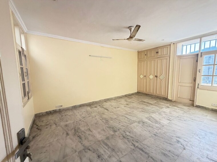 Room, hauz khas 3 Bedroom 275 Sq.Ft. Builder Floor In Hauz Khas Delhi 10418957