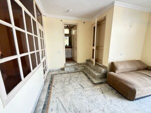 Building Lobby in 3 BHK Builder Floor at Hauz Khas – for Sale