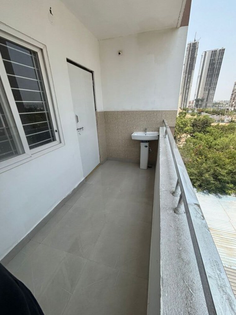 Balcony, serilingampally 3 Bedroom 2000 Sq.Ft. Apartment In Serilingampally Hyderabad 10418970