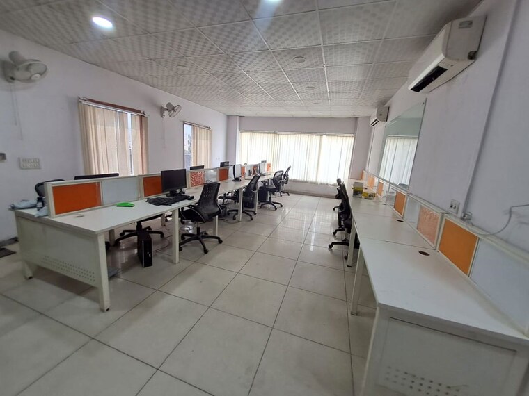 Team Area, sector 63 Commercial Office Space in IT/SEZ 1200 Sq.Ft. In Sector 63 Noida 10418968