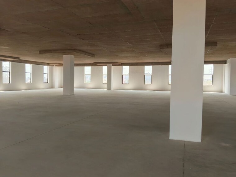 Room, devanahalli Commercial Office Space 50000 Sq.Ft. In Devanahalli Bangalore 10418988