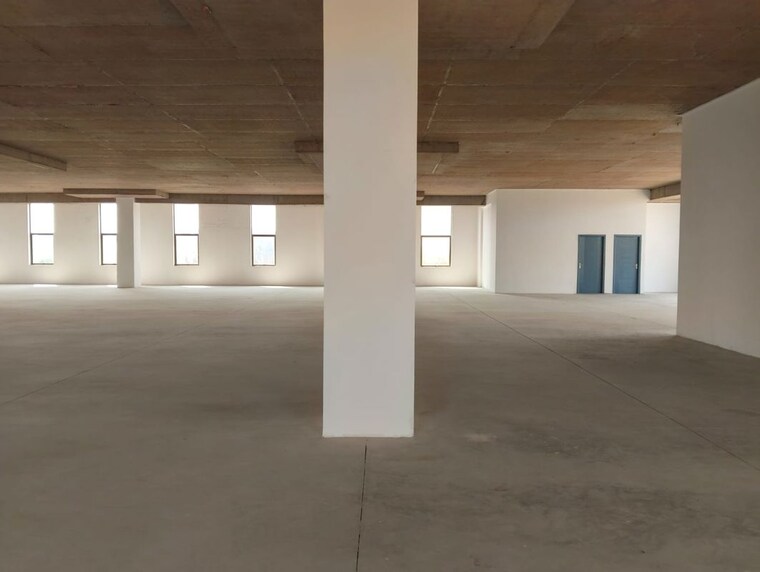 Room, devanahalli Commercial Office Space 50000 Sq.Ft. In Devanahalli Bangalore 10418988