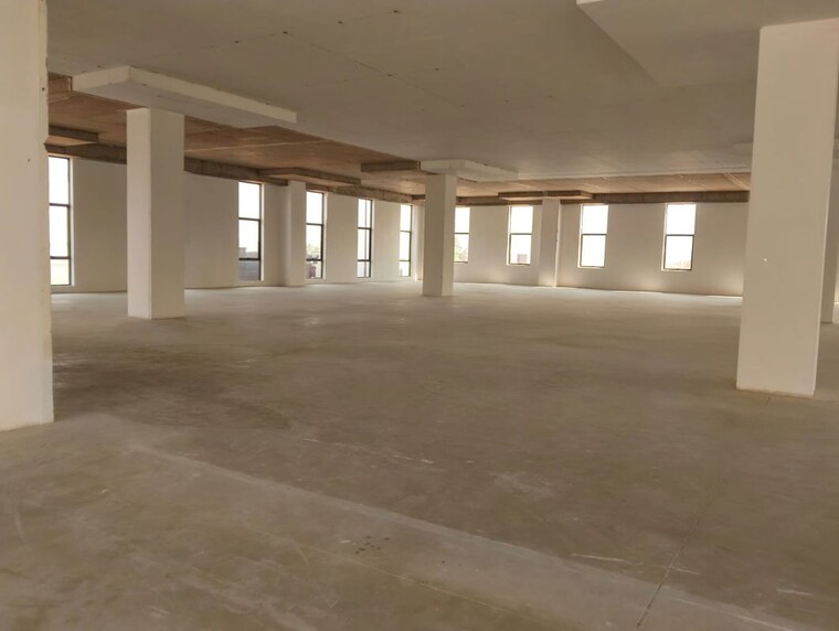 Room, devanahalli Commercial Office Space 50000 Sq.Ft. In Devanahalli Bangalore 10418988
