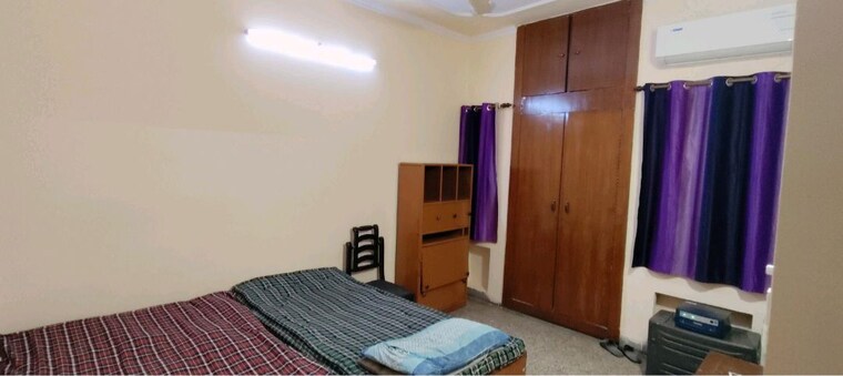 Bedroom, sector 19 2 Bedroom 1200 Sq.Ft. Independent House In Sector 19 Noida 10418991