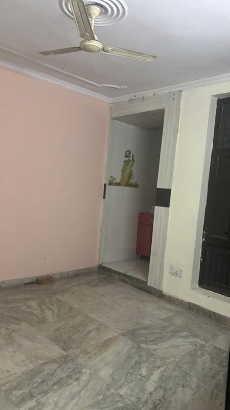 Room, green fields colony 3 Bedroom 1650 Sq.Ft. Builder Floor In Green Fields Colony Faridabad 10418998
