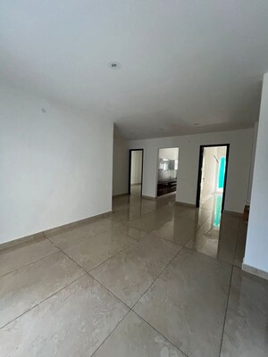 Room in 3 BHK Apartment at Hermitage Centralis, Vip Road – for Rent