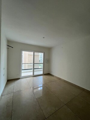 Room in 3 BHK Apartment at Hermitage Centralis, Vip Road – for Rent