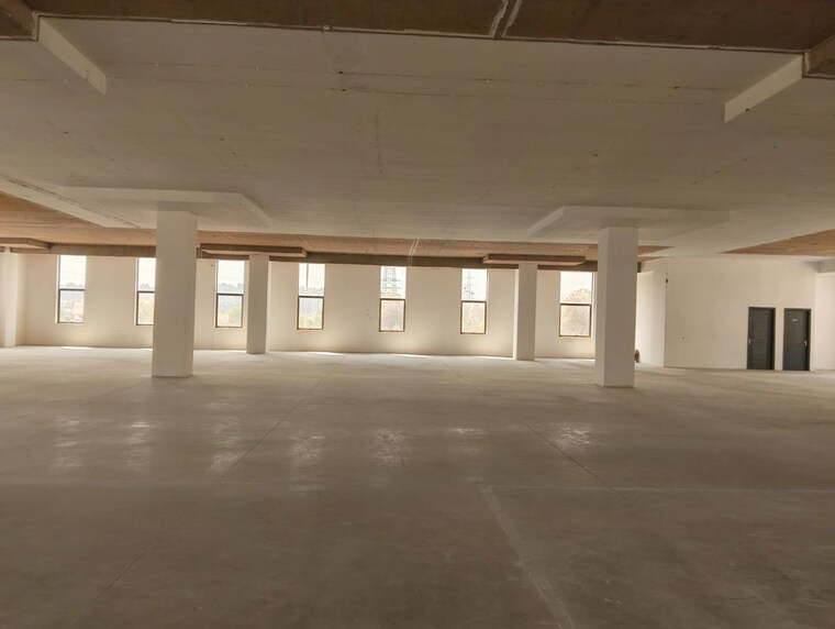  Parking, devanahalli Commercial Office Space 51000 Sq.Ft. In Devanahalli Bangalore 10419003