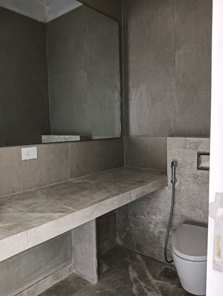 Bathroom, indiabulls-sky-forest 4 Bedroom 3090 Sq.Ft. Apartment In Lower Parel Mumbai 10419004