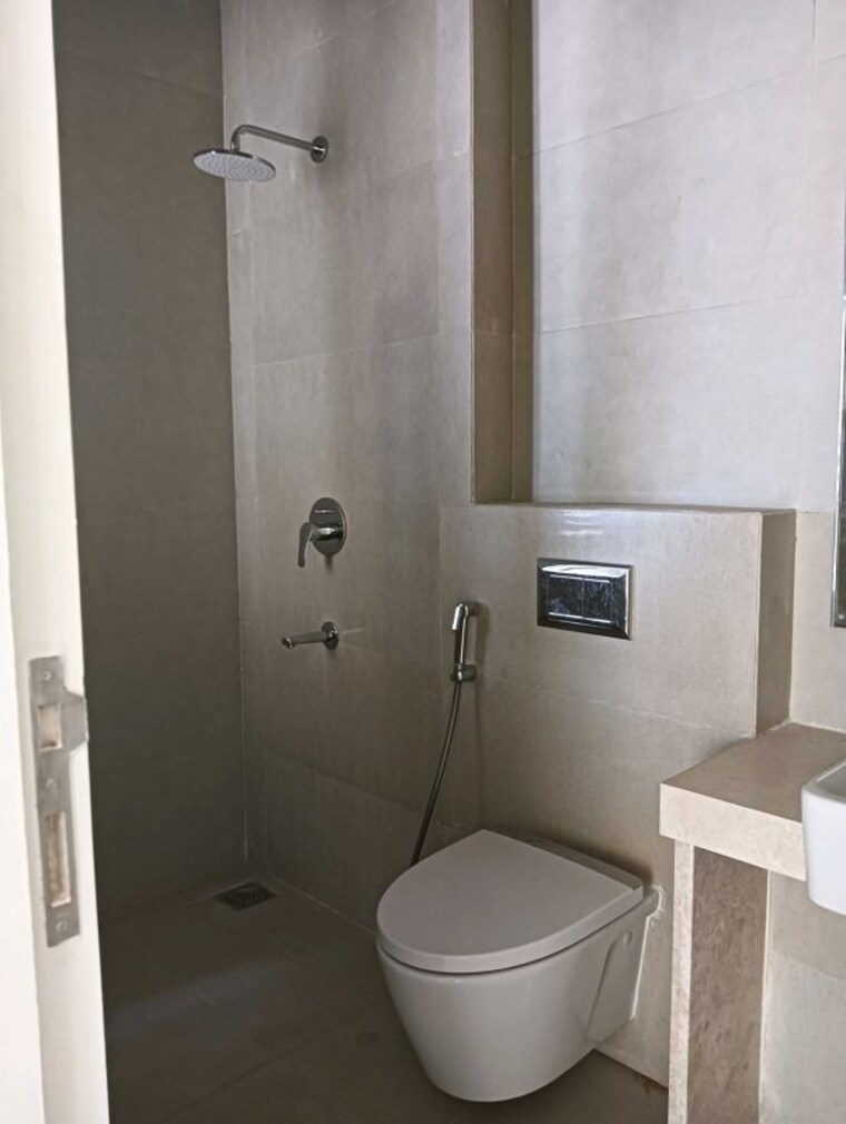 Bathroom, indiabulls-sky-forest 4 Bedroom 3090 Sq.Ft. Apartment In Lower Parel Mumbai 10419004