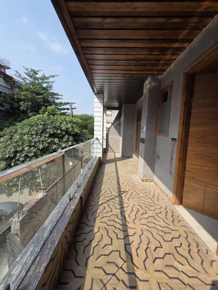 Balcony, green fields colony 4 Bedroom 2450 Sq.Ft. Builder Floor In Green Fields Colony Faridabad 10419019