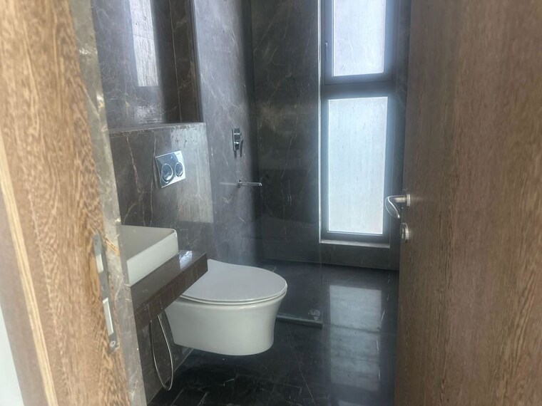 Bathroom, prestige-jasdan-classic 4 Bedroom 2360 Sq.Ft. Apartment In Mahalaxmi Mumbai 10419031