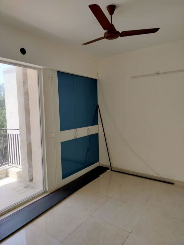 Room, paras-dews 3.5 Bedroom 1760 Sq.Ft. Apartment In Sector 106 Gurgaon 10419042