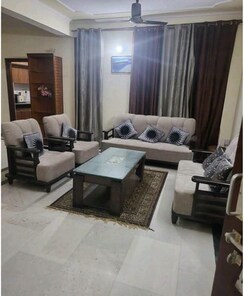 3 BHK Builder Floor For Rent in Saket