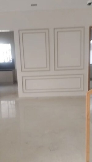 Room in 4 BHK Villa at Vertex Kingston Park, Nallagandla – for Rent