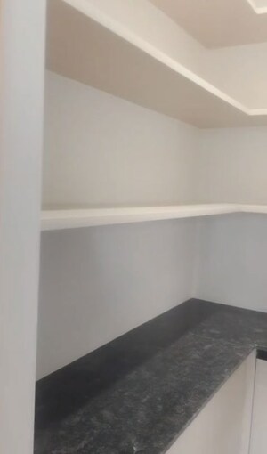 Room in 4 BHK Villa at Vertex Kingston Park, Nallagandla – for Rent