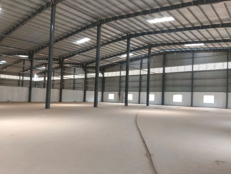 Room, devanahalli Commercial Warehouse 60000 Sq.Ft. In Devanahalli Bangalore 10419067