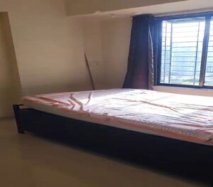 Bedroom in 1 BHK Apartment at Dadar East – for Rent