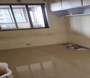 Room in 1 BHK Apartment at Dadar East – for Rent