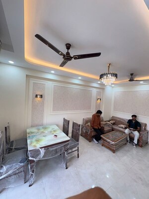 Team Area in 2 BHK Apartment at Signature Global City, Sector 37d – for Rent