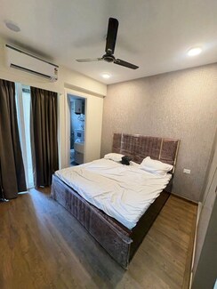 2 BHK + Basement Apartment For Rent in Signature Global City