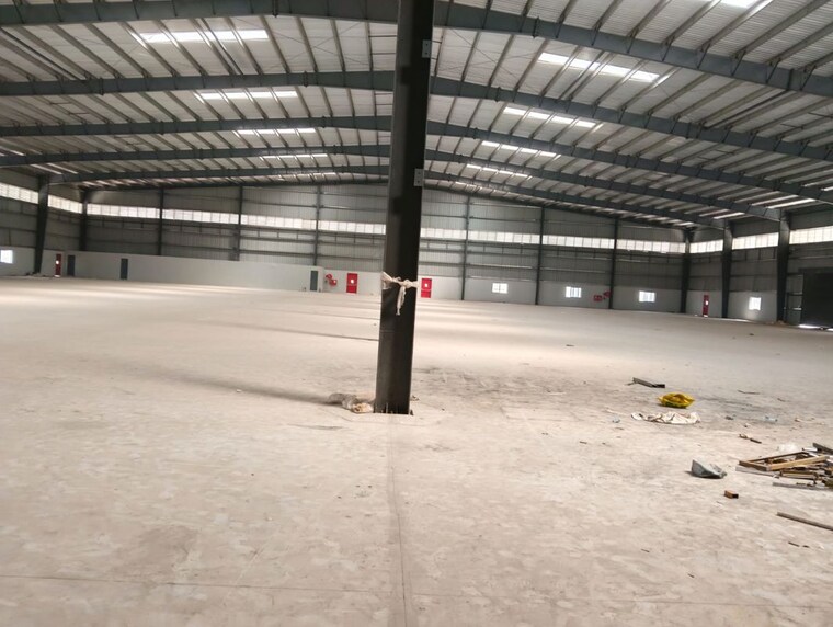  Parking, devanahalli Commercial Warehouse 60200 Sq.Ft. In Devanahalli Bangalore 10419113