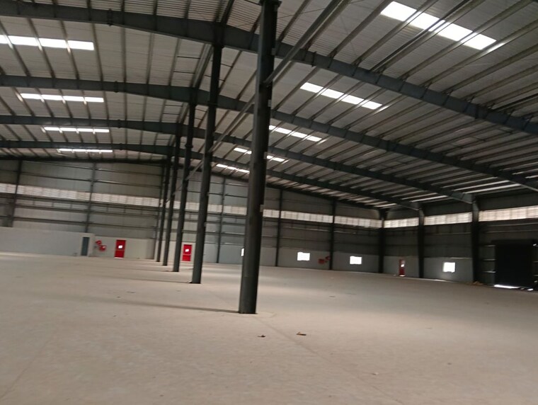  Parking, devanahalli Commercial Warehouse 60200 Sq.Ft. In Devanahalli Bangalore 10419113