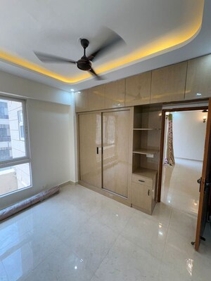 Room in 2 BHK Apartment at Signature The Millennia 3, Sector 37d – for Rent