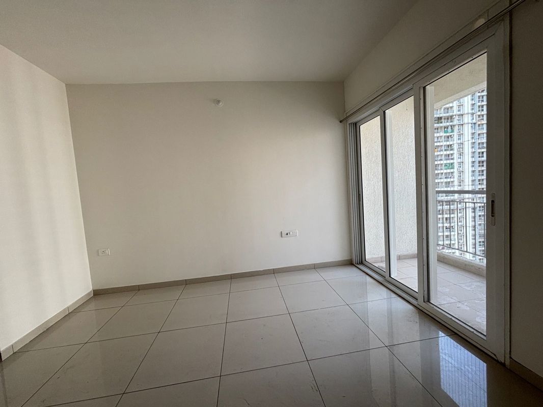 Room, godrej-emerald 3 Bedroom 1000 Sq.Ft. Apartment In Ghodbunder Road Thane 10419097