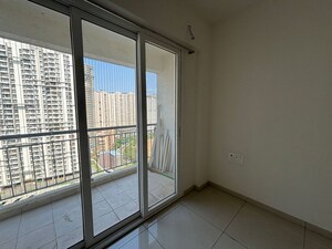 Room in 3 BHK Apartment at Godrej Emerald, Ghodbunder Road – for Rent