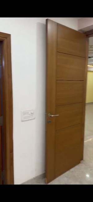 Furnished Amenities in 3 BHK Builder Floor at Sector 85 – for Sale