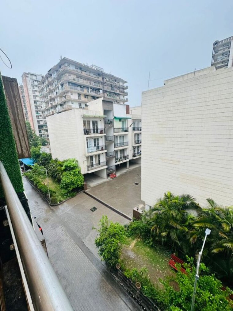 Balcony, preet colony 3 Bedroom 1150 Sq.Ft. Builder Floor In Preet Colony Zirakpur 10419020