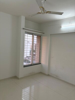 Room in 2 BHK Apartment at Vasupujya Neco Beaumont, Nibm Annexe – for Rent