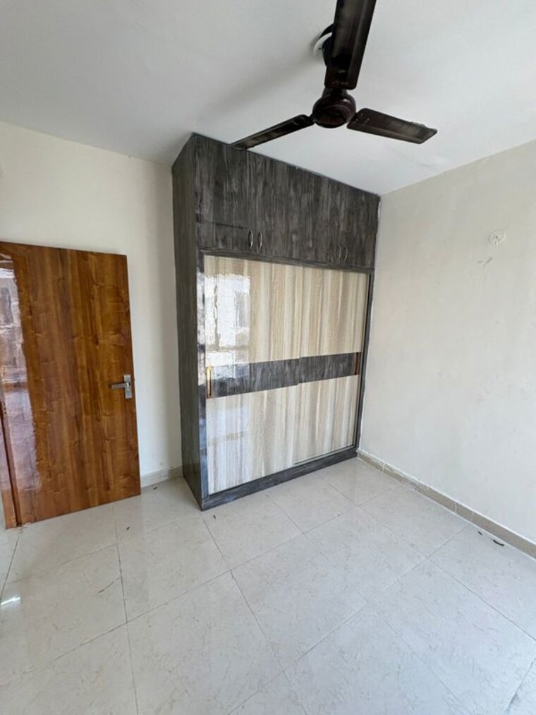 Room, signature-the-millennia-3 2 Bedroom 1000 Sq.Ft. Apartment In Sector 37d Gurgaon 10419151