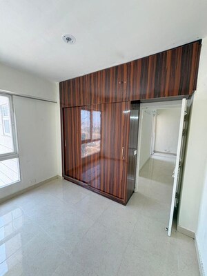Room in 2 BHK Apartment at Signature The Millennia 3, Sector 37d – for Rent