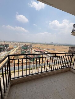 2 BHK Apartment For Rent in Signature The Millennia 3