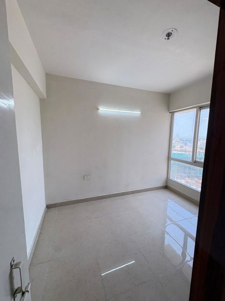 Room, signature-the-millennia-3 2 Bedroom 1000 Sq.Ft. Apartment In Sector 37d Gurgaon 10419205