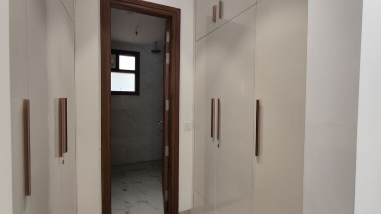 Room, sector 45 3 Bedroom 2550 Sq.Ft. Builder Floor In Sector 45 Gurgaon 10419201