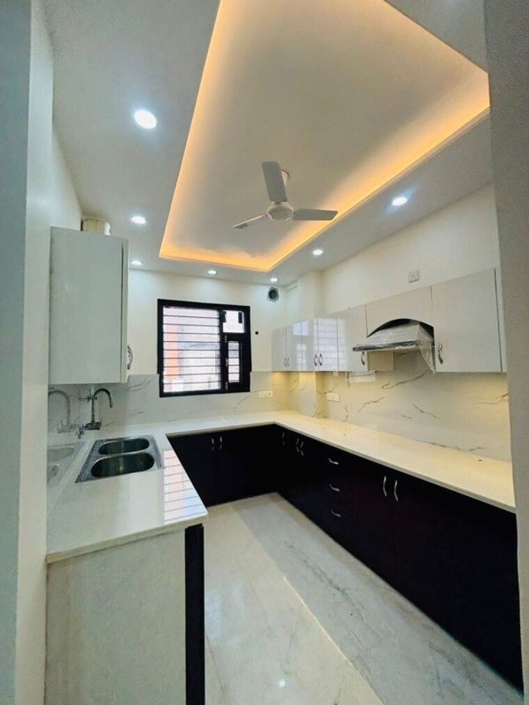 Kitchen, sector 46 3 Bedroom 2350 Sq.Ft. Builder Floor In Sector 46 Gurgaon 10419249